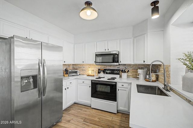 5704 E AIRE LIBRE Avenue 1102, Scottsdale, AZ 85254