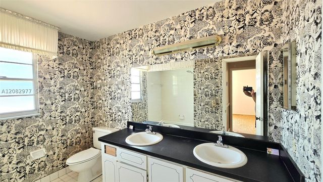 12724 Westport Cir, Wellington, FL 33414