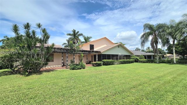 12724 Westport Cir, Wellington, FL 33414