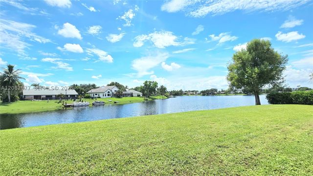 12724 Westport Cir, Wellington, FL 33414