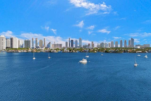 17111 Biscayne Blvd 2210, North Miami Beach, FL 33160
