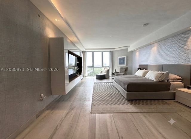 17111 Biscayne Blvd 2210, North Miami Beach, FL 33160