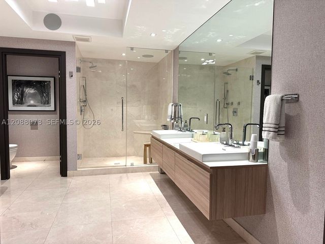 17111 Biscayne Blvd 2210, North Miami Beach, FL 33160