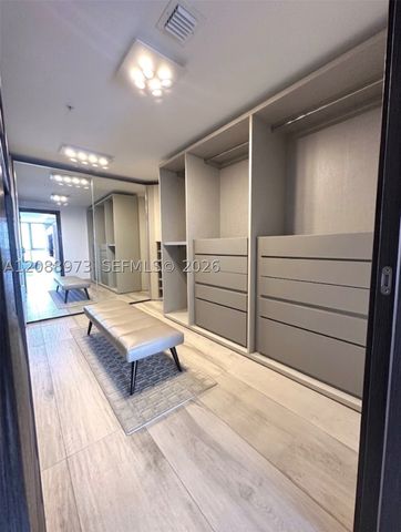 17111 Biscayne Blvd 2210, North Miami Beach, FL 33160
