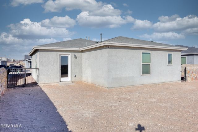 14316 Paraiso Drive, Horizon City, TX 79928
