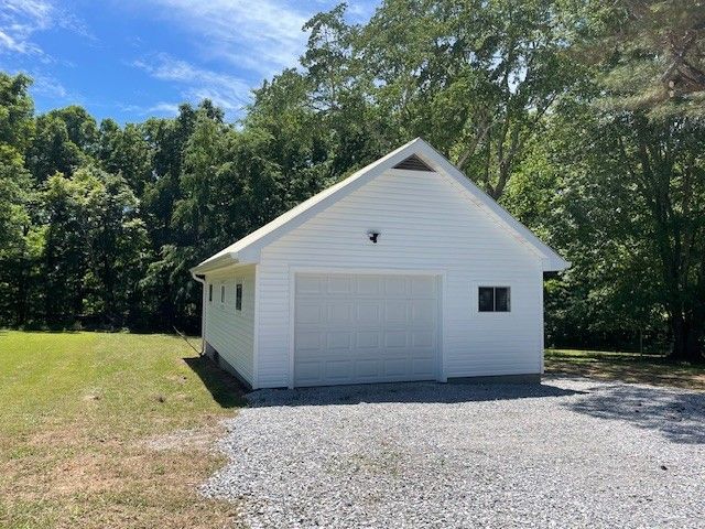 2625 Old Blacktop Rd, Mc Ewen, TN 37101