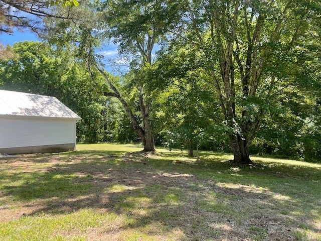 2625 Old Blacktop Rd, Mc Ewen, TN 37101
