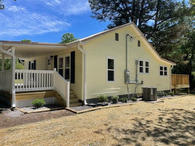 2625 Old Blacktop Rd, Mc Ewen, TN 37101