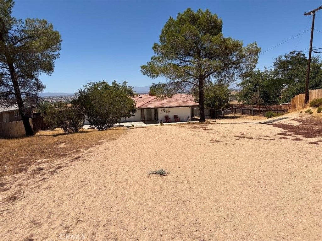 Image 23 of property listing at 15034 Apple Valley, Apple Valley, CA 92307