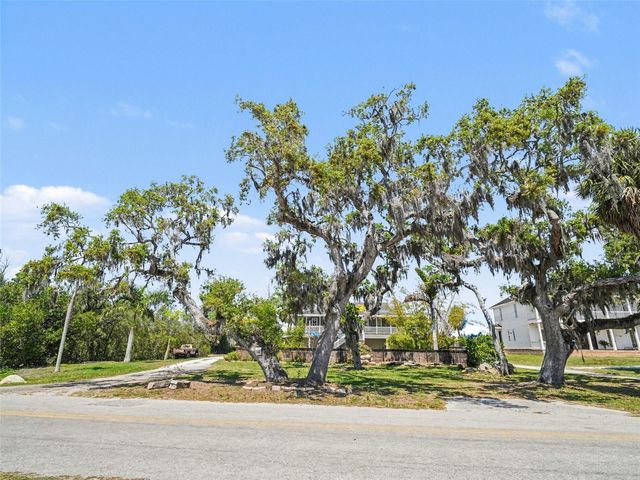 1740 BAYSHORE DRIVE, Terra Ceia, FL 34250