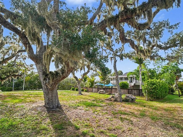 1740 BAYSHORE DRIVE, Terra Ceia, FL 34250