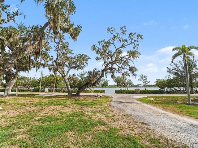 1740 BAYSHORE DRIVE, Terra Ceia, FL 34250