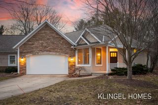 16480 Springvale Court 55, Spring Lake, MI 49456