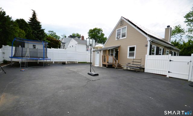 430 Berkeley Road, Fairfield, CT 06825