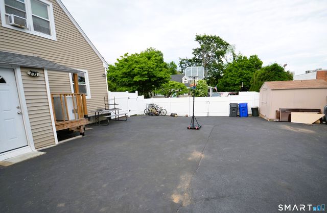 430 Berkeley Road, Fairfield, CT 06825