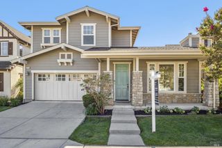 71 Oak Grove Dr, Novato, CA 94949