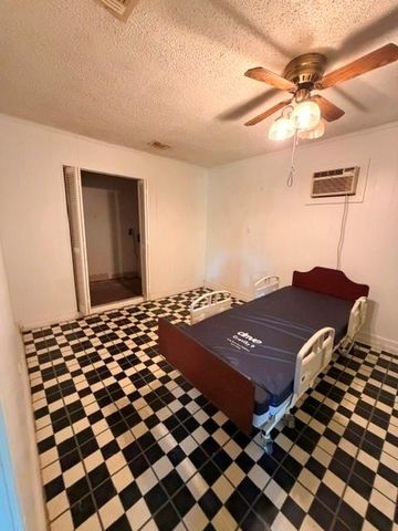 5310 Westover Street, Houston, TX 77033