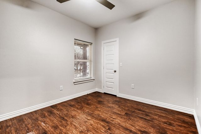 713 S Willomet Avenue, Dallas, TX 75208