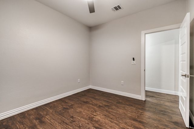 713 S Willomet Avenue, Dallas, TX 75208