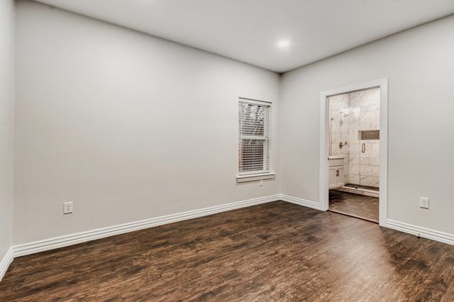 713 S Willomet Avenue, Dallas, TX 75208