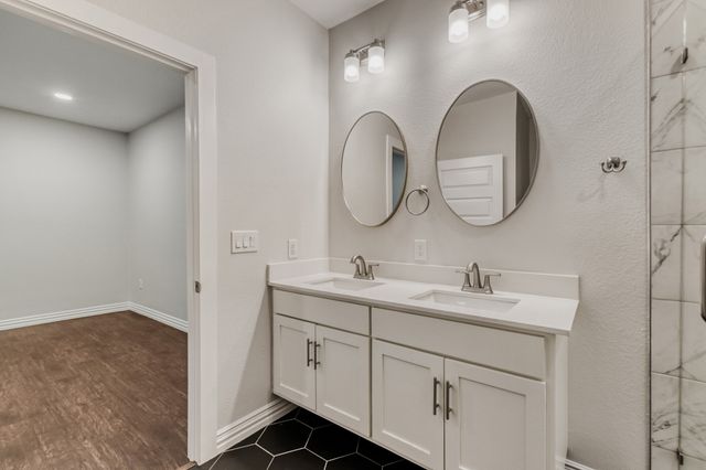 713 S Willomet Avenue, Dallas, TX 75208