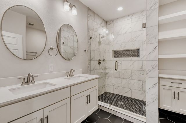 713 S Willomet Avenue, Dallas, TX 75208