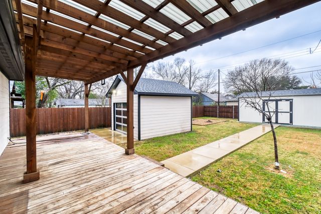 713 S Willomet Avenue, Dallas, TX 75208