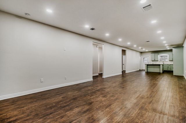 713 S Willomet Avenue, Dallas, TX 75208