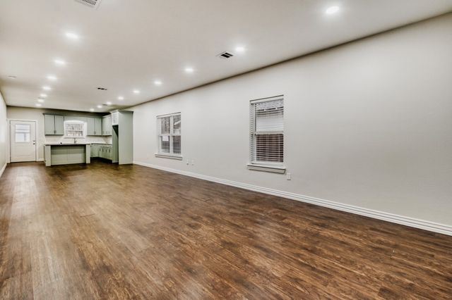 713 S Willomet Avenue, Dallas, TX 75208