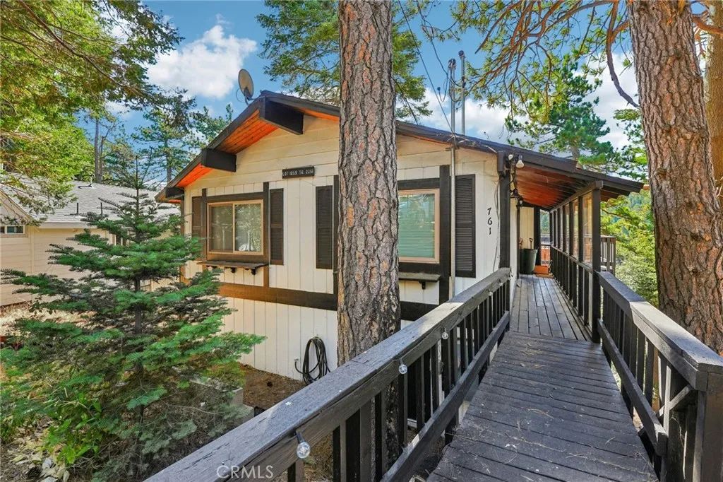 761 W Victoria Court, Lake Arrowhead, CA 92352