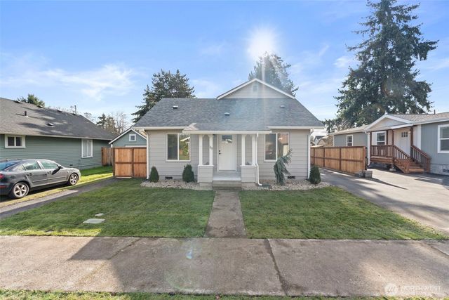 1110 W Walnut, Centralia, WA 98531