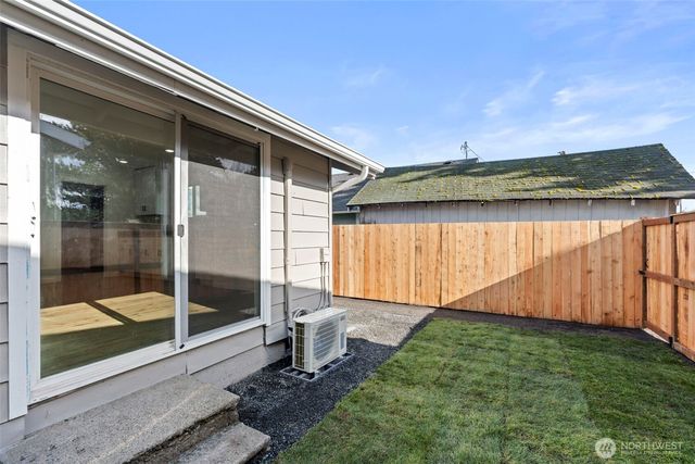 1110 W Walnut, Centralia, WA 98531