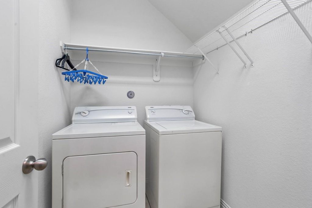 Image 20 of property listing at 4327 Wellington Grove Lane, Katy, TX 77494