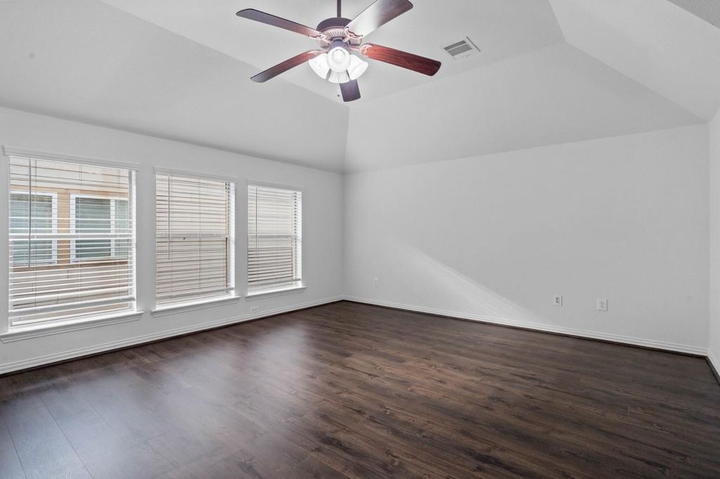 Image 21 of property listing at 4327 Wellington Grove Lane, Katy, TX 77494