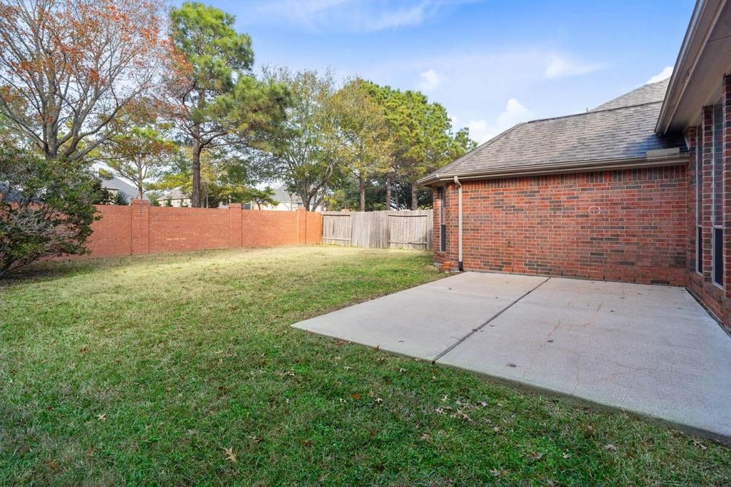 Image 24 of property listing at 4327 Wellington Grove Lane, Katy, TX 77494