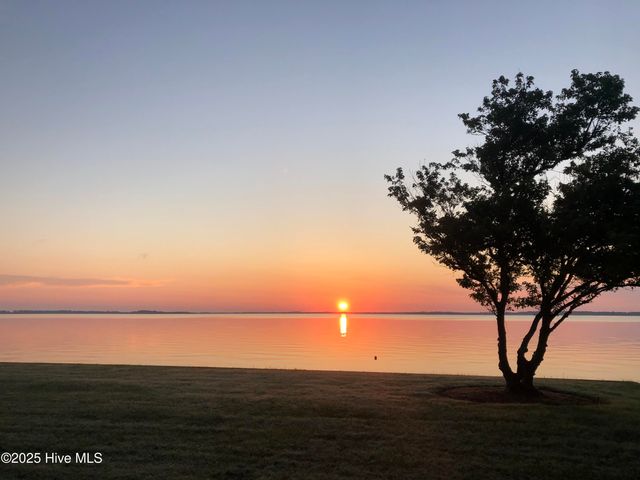 125 Courtney Lane, Moyock, NC 27958