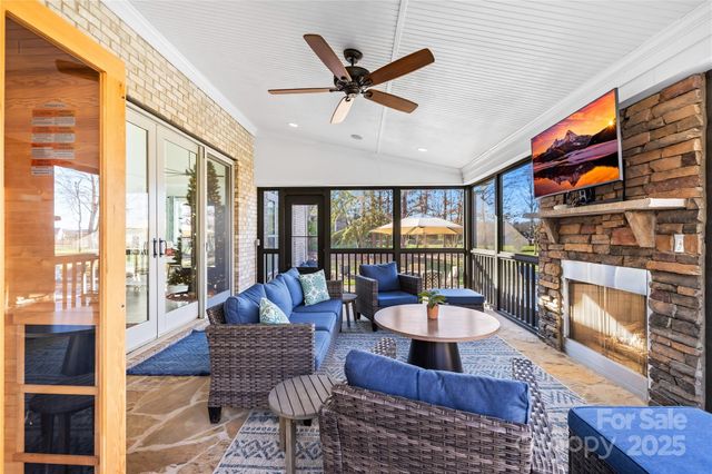 233 Walking Horse Trail, Davidson, NC 28036