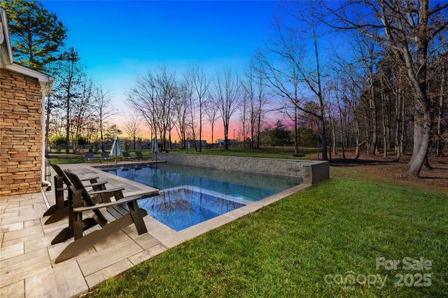 233 Walking Horse Trail, Davidson, NC 28036