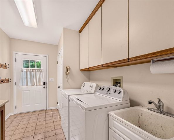 233 Dean Road, Parma, NY 14559