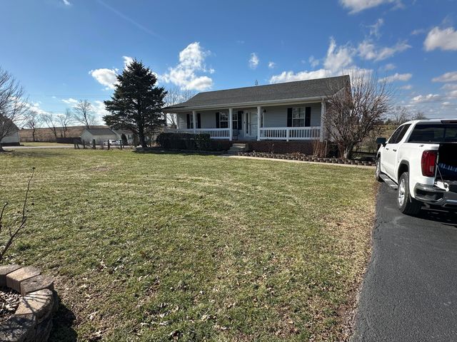 142 Country Lane, Lancaster, KY 40444