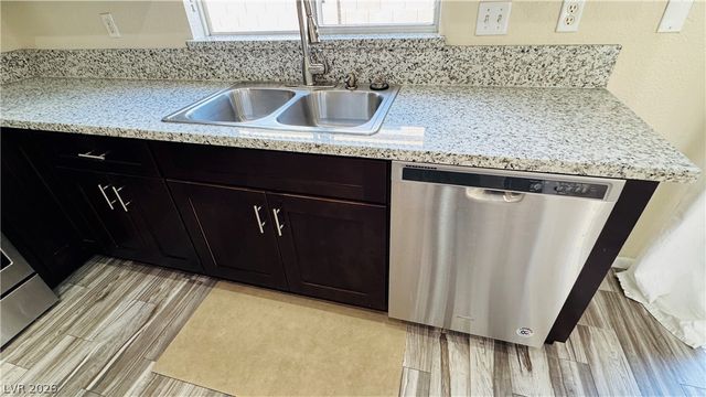 2713 Good Fellows Street, Las Vegas, NV 89135
