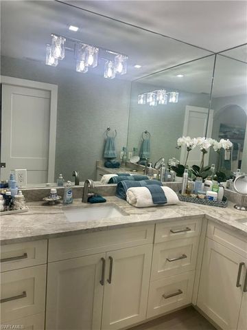 740 Willowhead DR, Naples, FL 34103