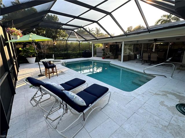 740 Willowhead DR, Naples, FL 34103