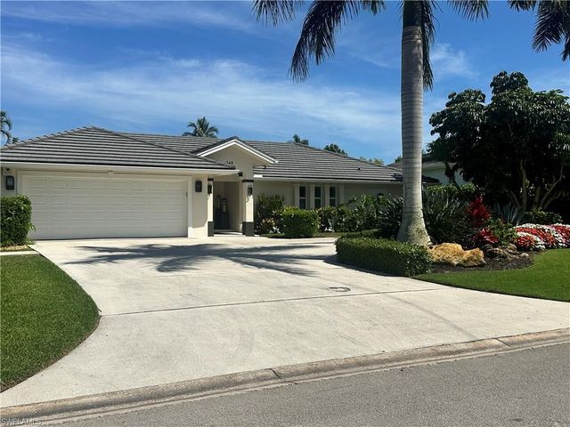 740 Willowhead DR, Naples, FL 34103