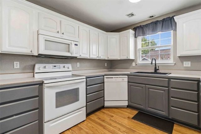 407 Corrie Court, Siloam Springs, AR 72761