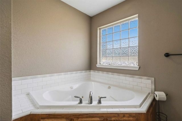 407 Corrie Court, Siloam Springs, AR 72761