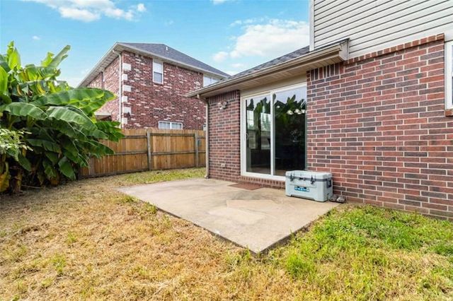 407 Corrie Court, Siloam Springs, AR 72761