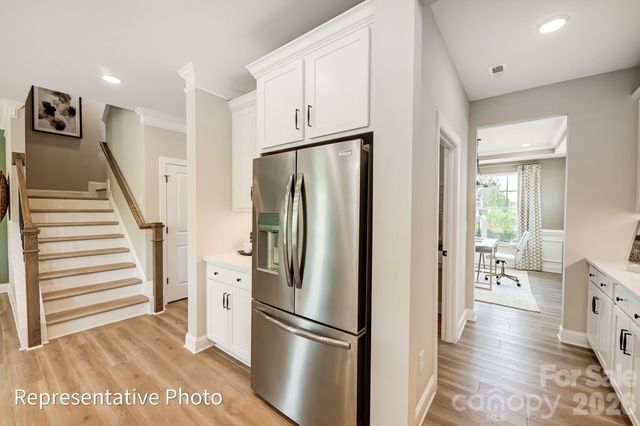 8422 Acadia Parkway, Sherrills Ford, NC 28673