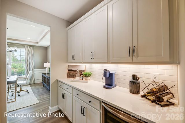 8422 Acadia Parkway, Sherrills Ford, NC 28673