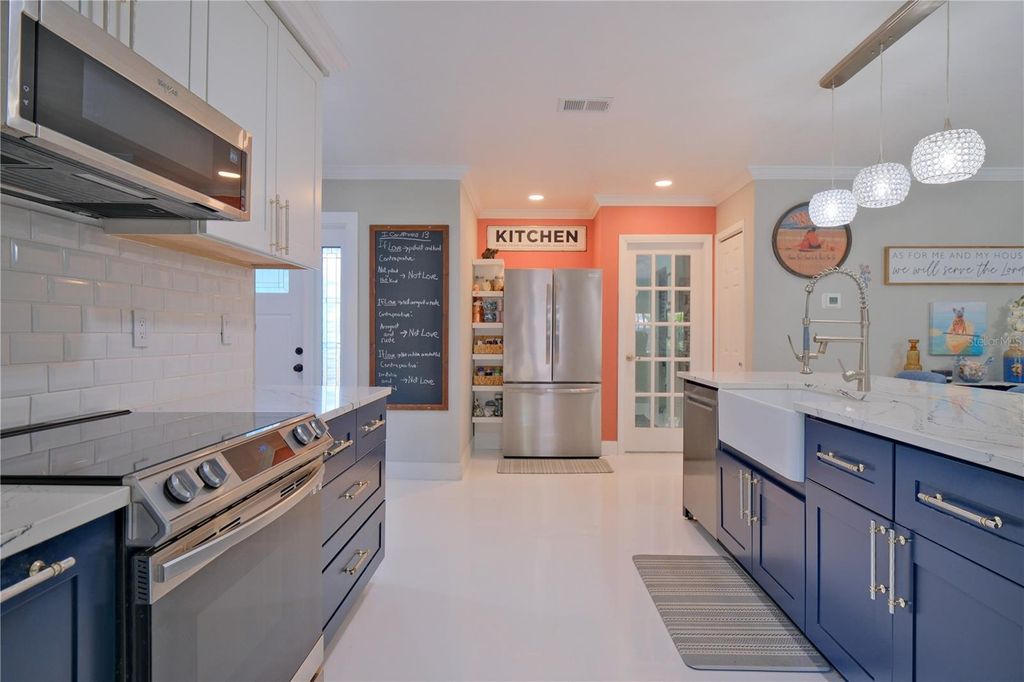 Image 13 of property listing at 1816 82ND STREET NW, Bradenton, FL 34209